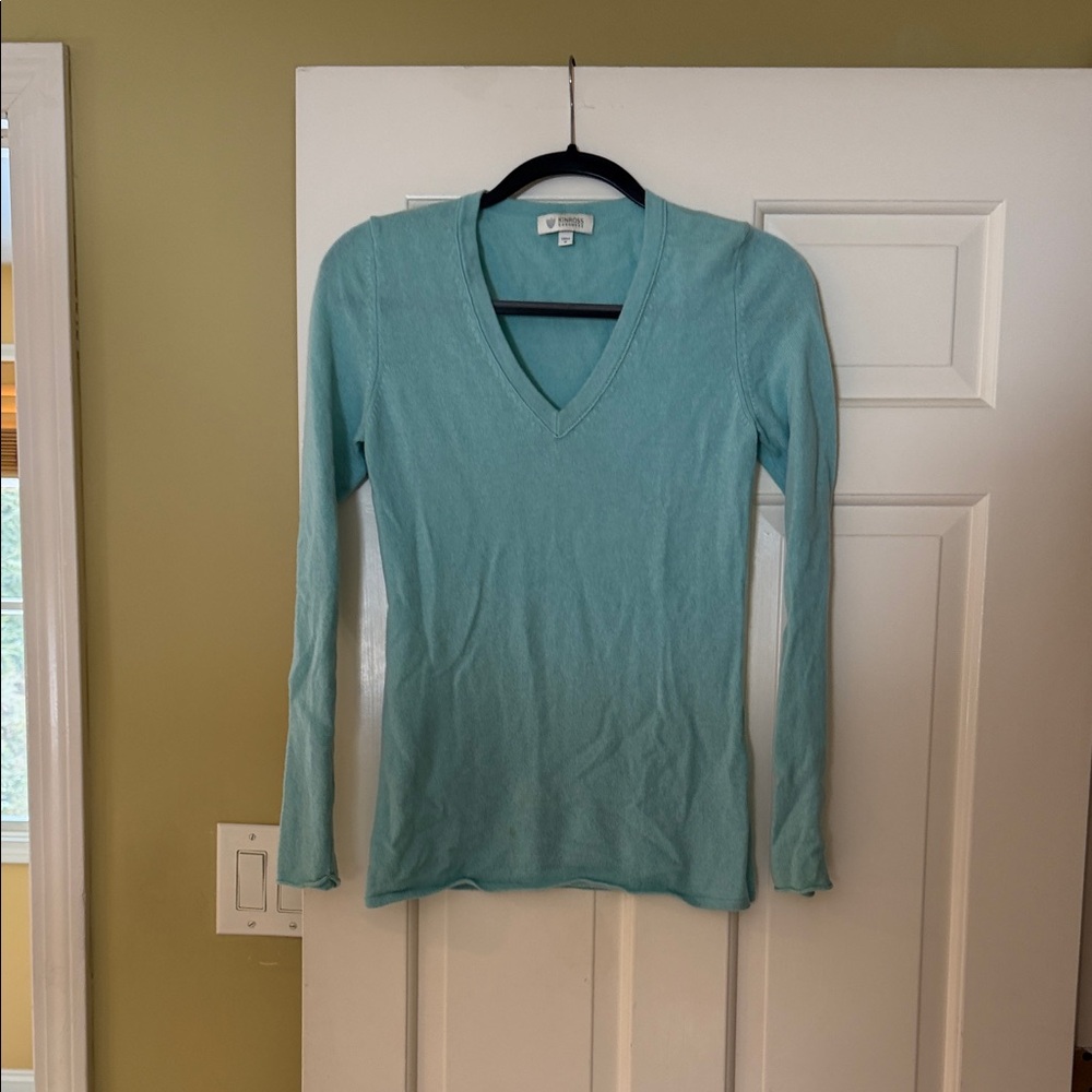 Elegant Aqua V-Neck Long Sleeve Top